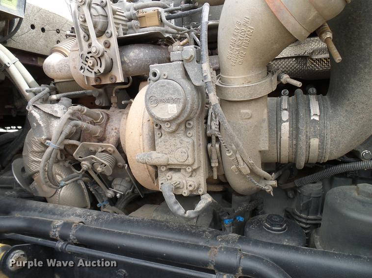 image for item DD6024 2014 Kenworth T660 semi truck