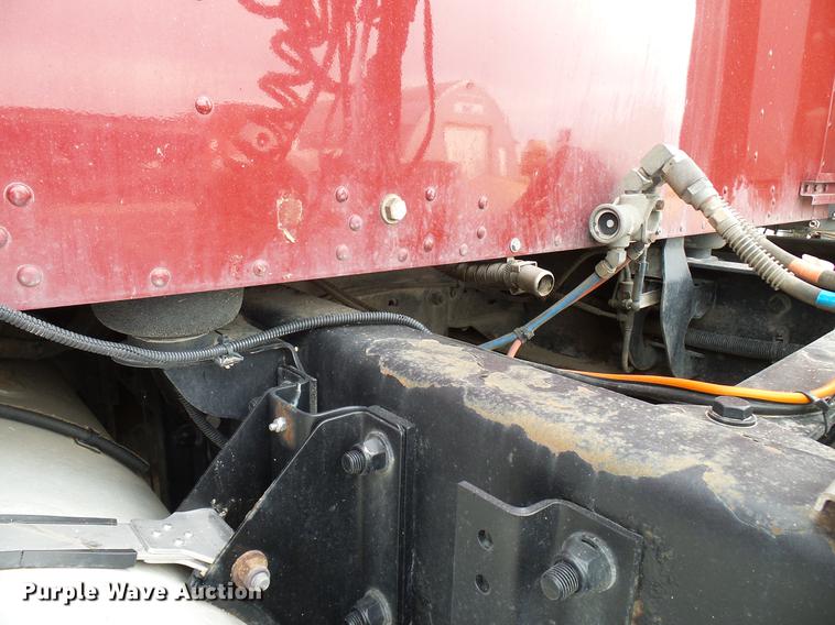 image for item DD6024 2014 Kenworth T660 semi truck