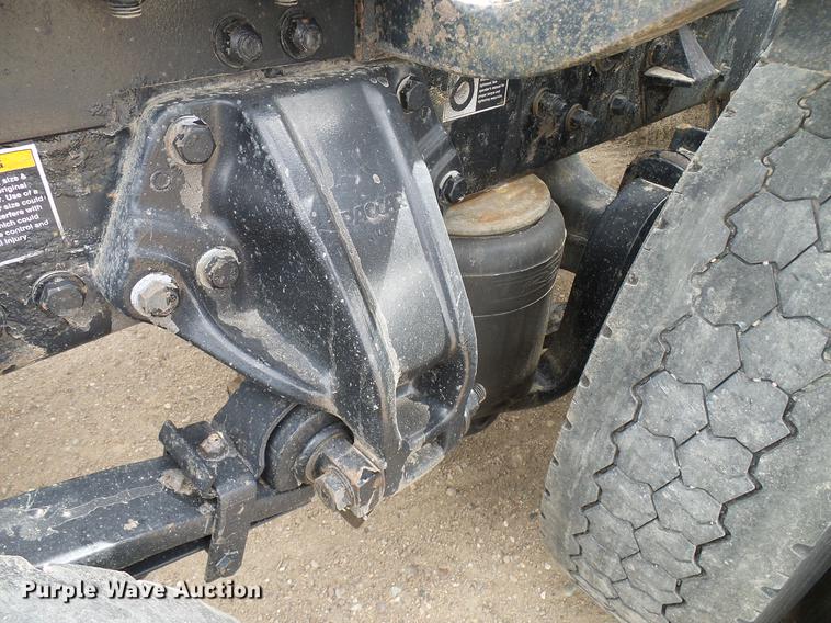 image for item DD6024 2014 Kenworth T660 semi truck