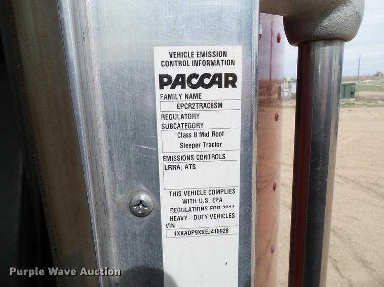 image for item DD6024 2014 Kenworth T660 semi truck