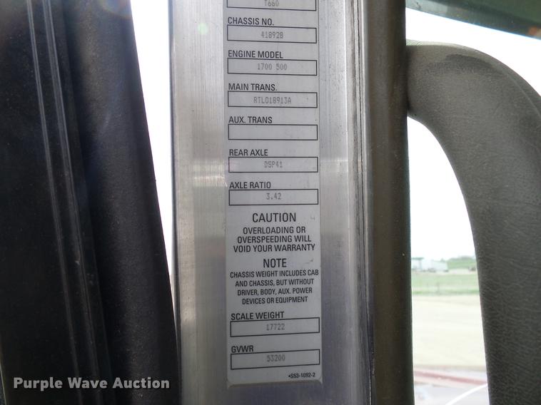 image for item DD6024 2014 Kenworth T660 semi truck