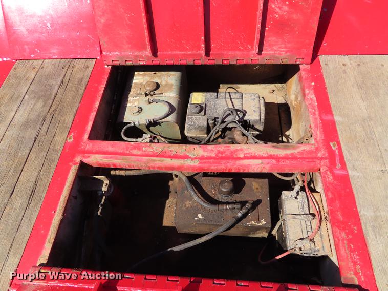 image for item DE3397 1991 Load King lowboy equipment trailer