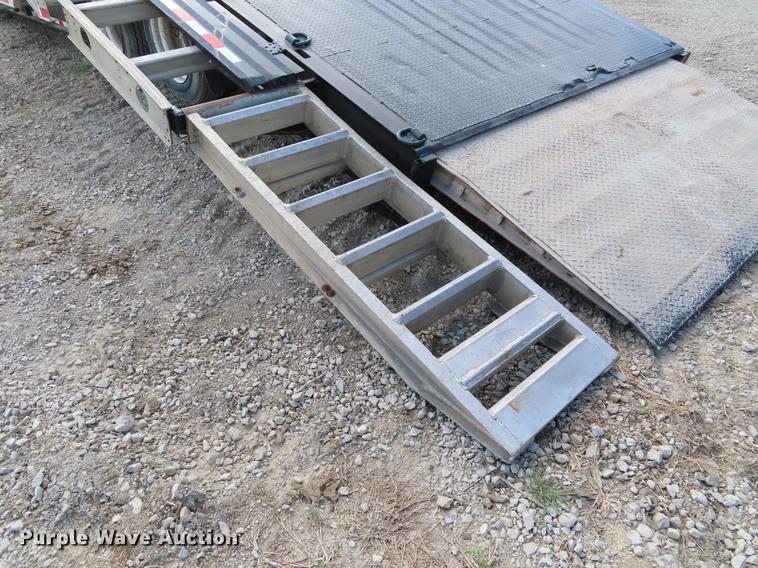 image for item DE3411 2000 Wilson 4460TD MUV-ALL lowboy hydratail equipment trailer