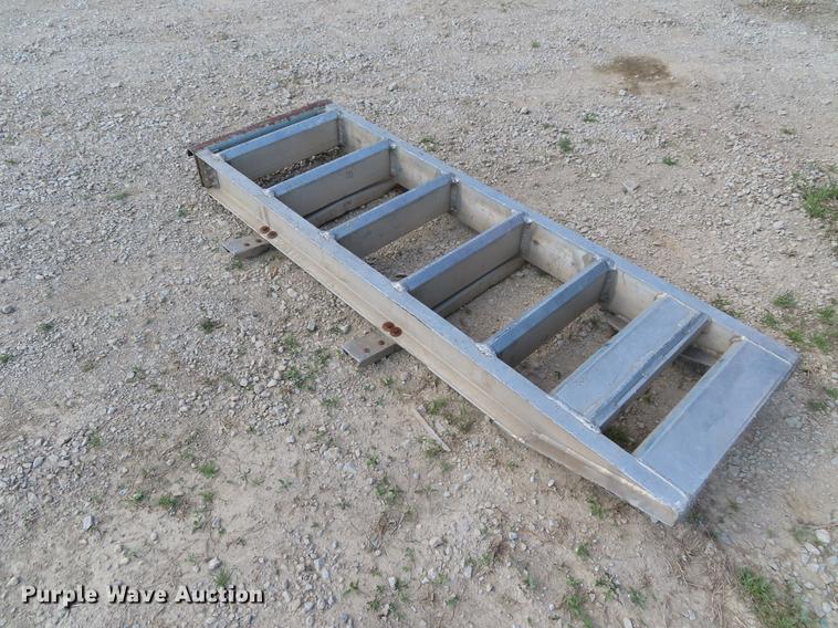image for item DE3411 2000 Wilson 4460TD MUV-ALL lowboy hydratail equipment trailer