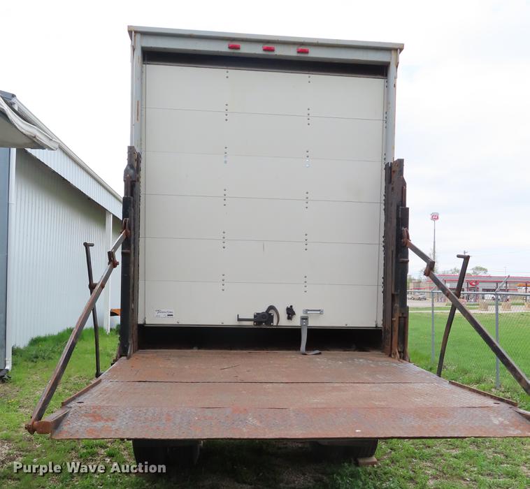 image for item DE3415 1989 Fruehauf FBB9-FL1-28 dry van trailer