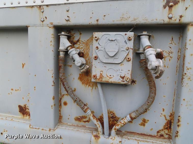 image for item DE3415 1989 Fruehauf FBB9-FL1-28 dry van trailer