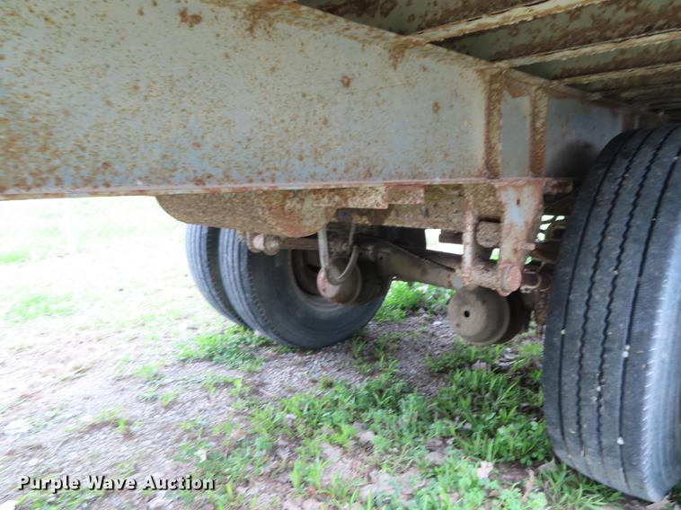 image for item DE3415 1989 Fruehauf FBB9-FL1-28 dry van trailer