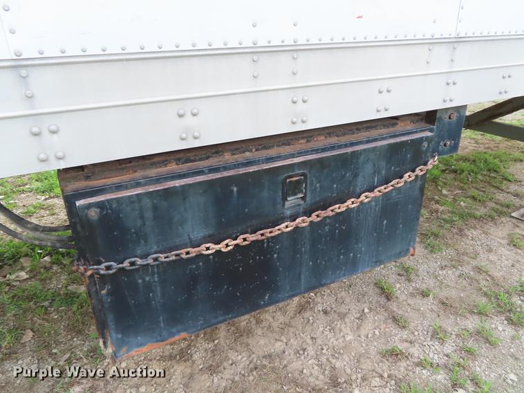 image for item DE3415 1989 Fruehauf FBB9-FL1-28 dry van trailer