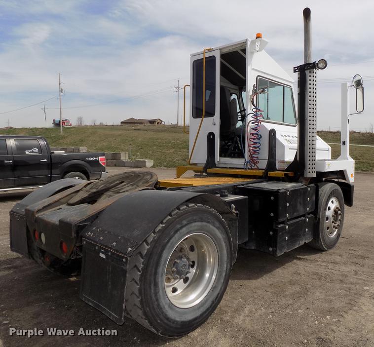 image for item DE7657 2013 Kalmar Ottawa yard truck