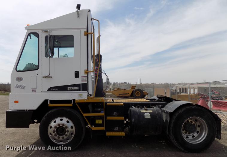 image for item DE7657 2013 Kalmar Ottawa yard truck