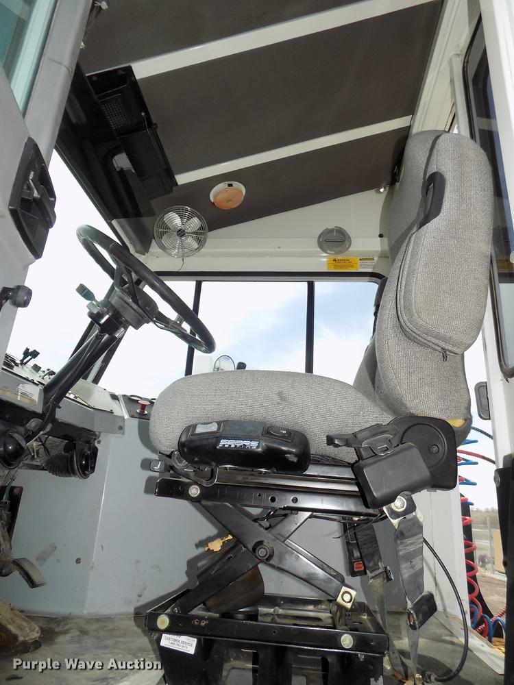 image for item DE7657 2013 Kalmar Ottawa yard truck