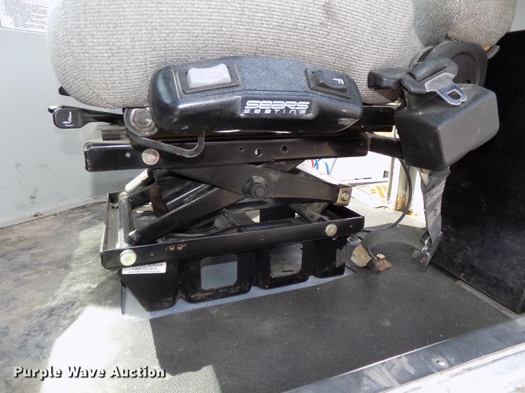 image for item DE7657 2013 Kalmar Ottawa yard truck