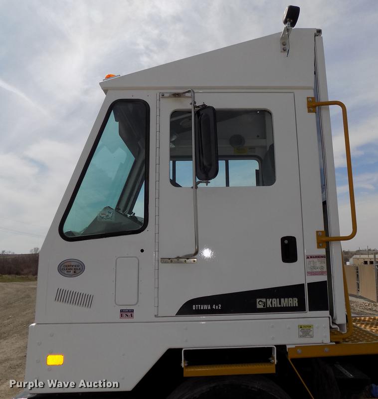 image for item DE7657 2013 Kalmar Ottawa yard truck