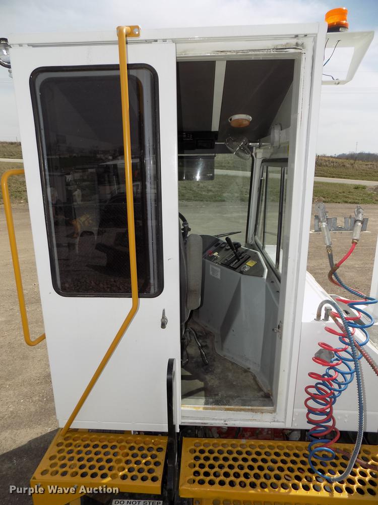 image for item DE7657 2013 Kalmar Ottawa yard truck