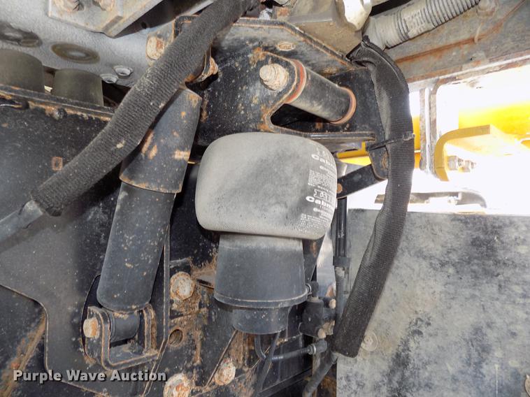 image for item DE7657 2013 Kalmar Ottawa yard truck