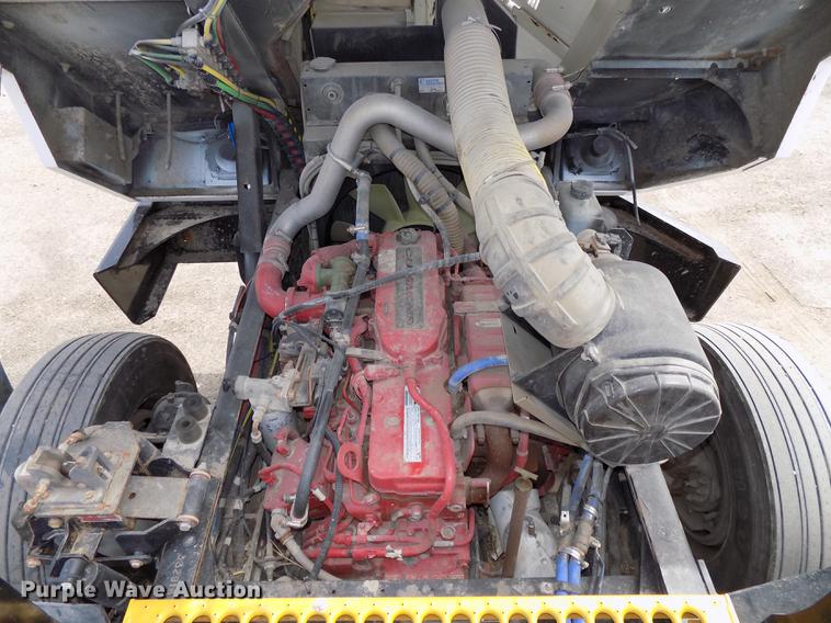 image for item DE7657 2013 Kalmar Ottawa yard truck