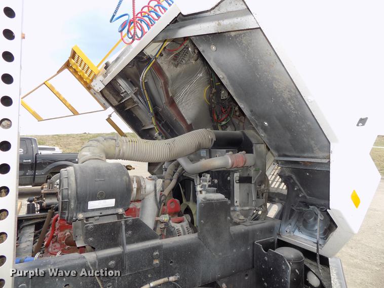 image for item DE7657 2013 Kalmar Ottawa yard truck