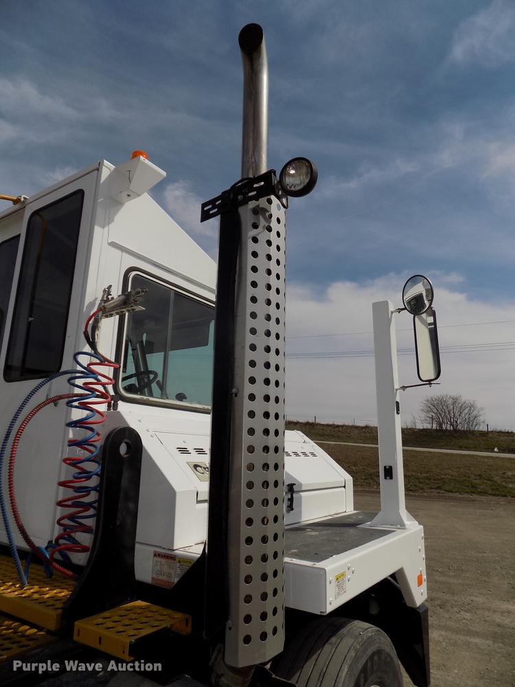 image for item DE7657 2013 Kalmar Ottawa yard truck