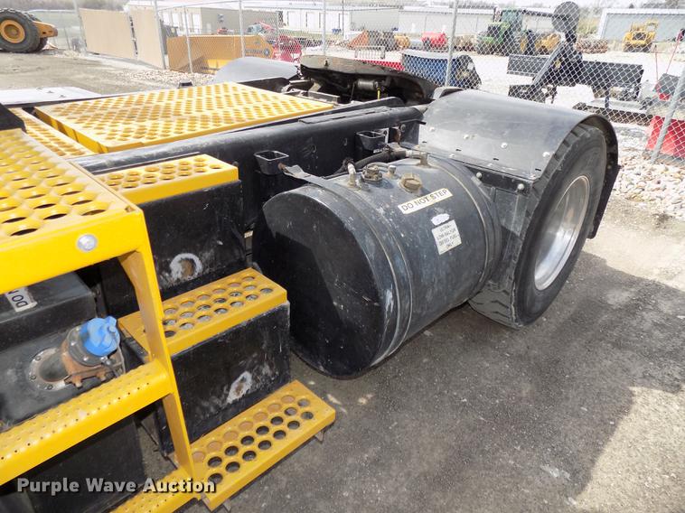 image for item DE7657 2013 Kalmar Ottawa yard truck