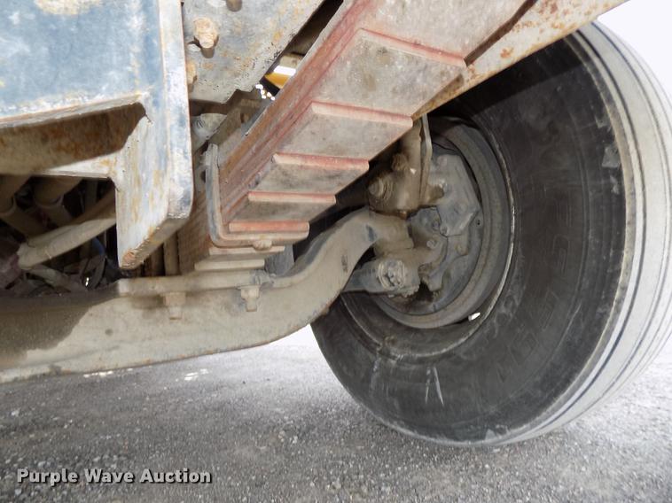 image for item DE7657 2013 Kalmar Ottawa yard truck