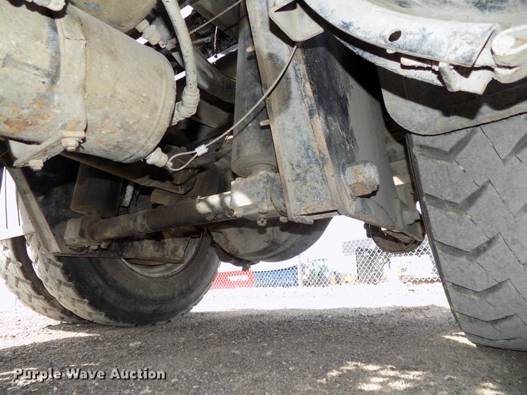 image for item DE7657 2013 Kalmar Ottawa yard truck