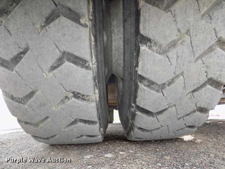 image for item DE7657 2013 Kalmar Ottawa yard truck