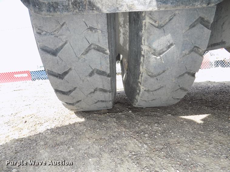 image for item DE7657 2013 Kalmar Ottawa yard truck