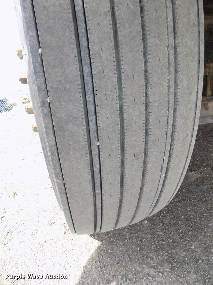 image for item DE7657 2013 Kalmar Ottawa yard truck