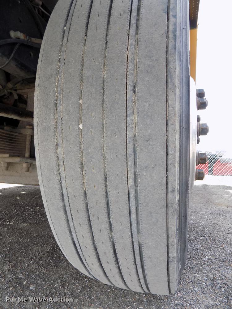 image for item DE7657 2013 Kalmar Ottawa yard truck