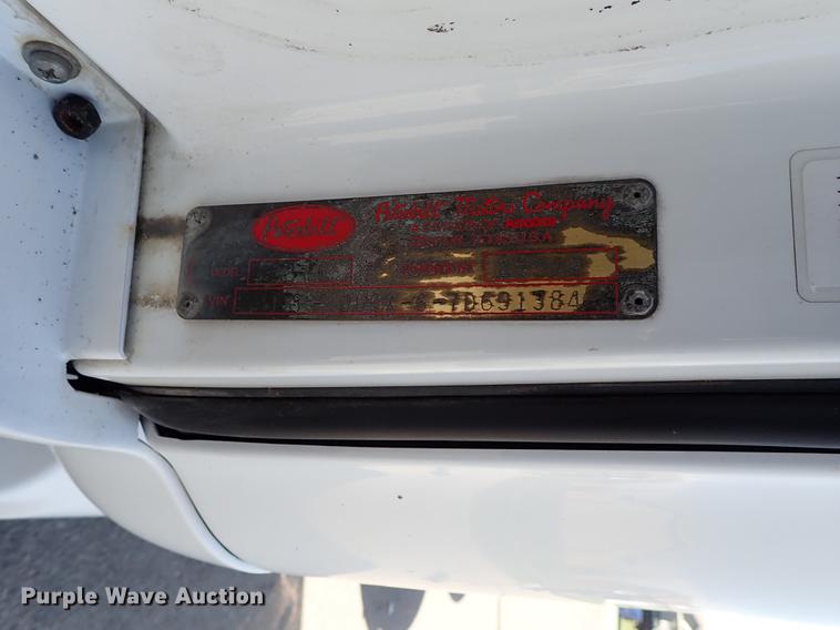 image for item DF1111 2007 Peterbilt 387 semi truck