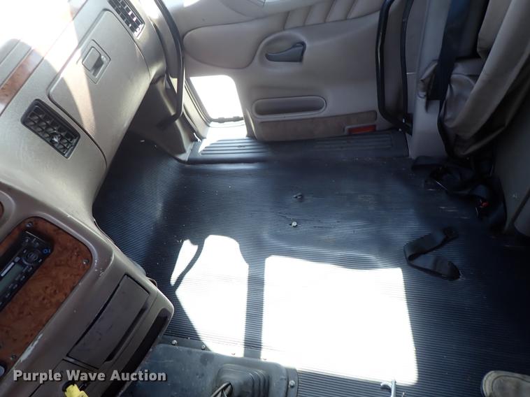 image for item DF1111 2007 Peterbilt 387 semi truck