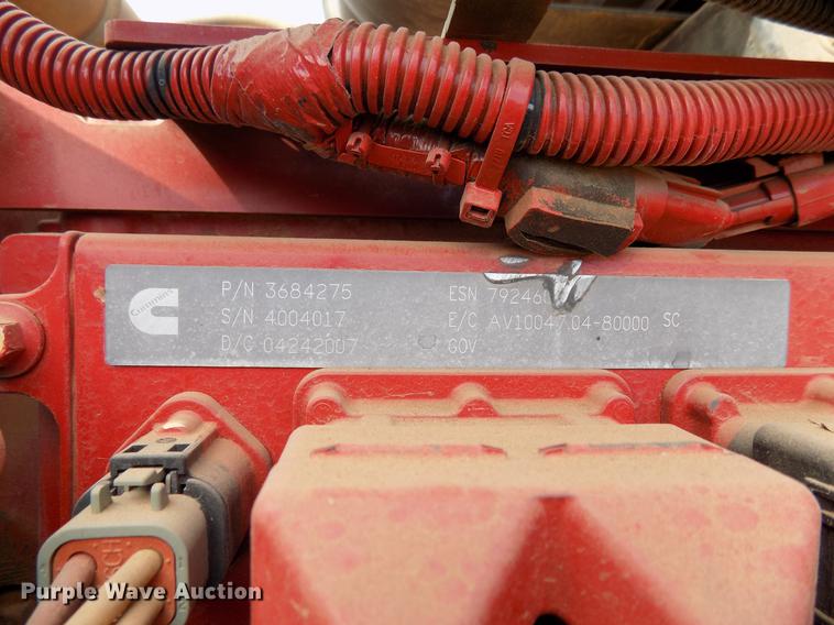 image for item DF4421 2008 Kenworth T800 semi truck