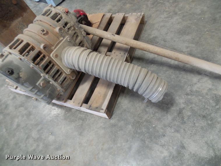 image for item DF7198 Drum Mfg. D807 vacuum pump