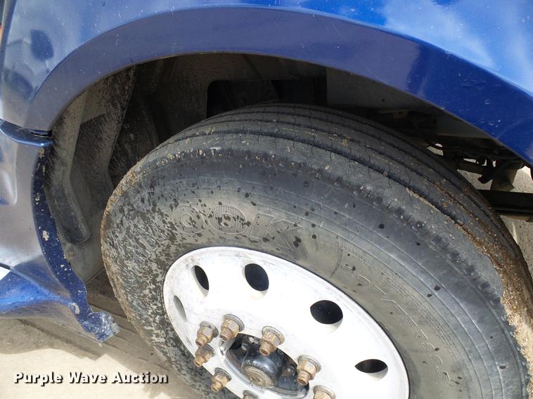 image for item DF7202 2013 International ProStar semi truck