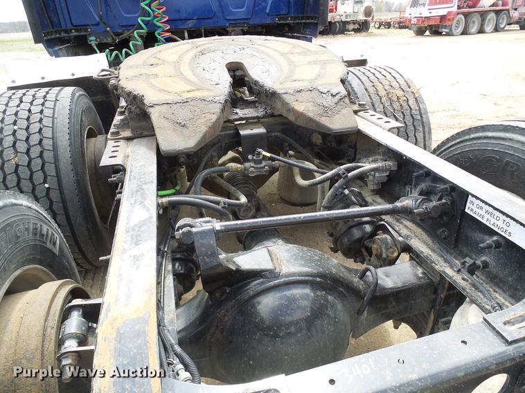 image for item DF7202 2013 International ProStar semi truck