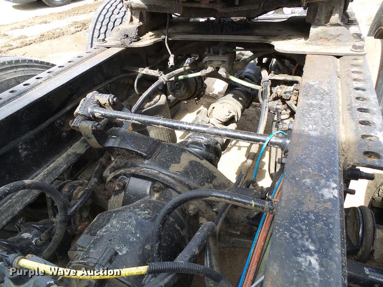 image for item DF7202 2013 International ProStar semi truck