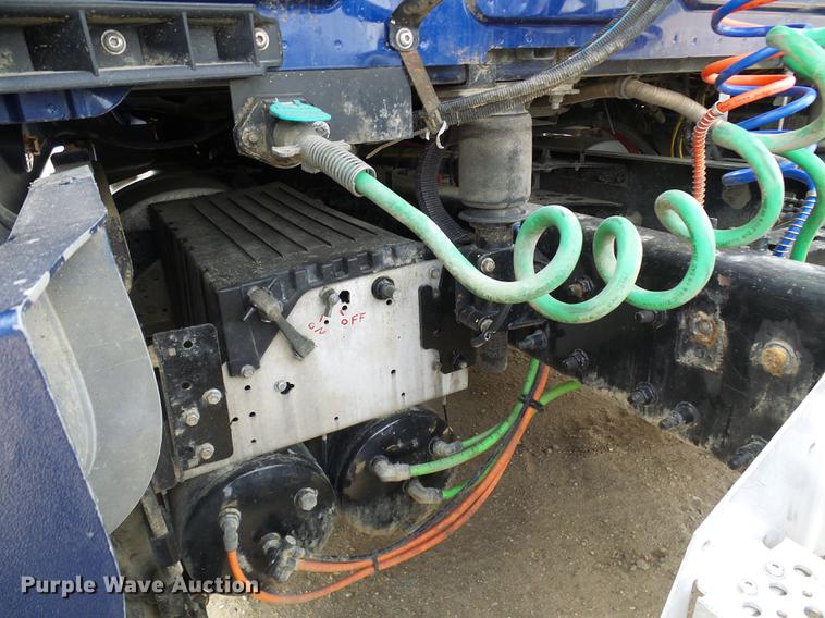 image for item DF7202 2013 International ProStar semi truck