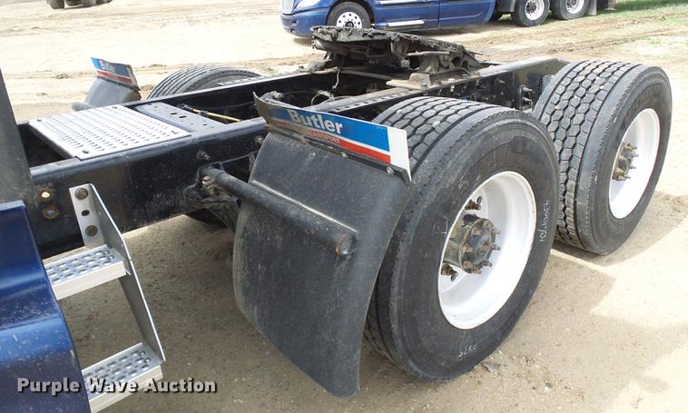 image for item DF7202 2013 International ProStar semi truck