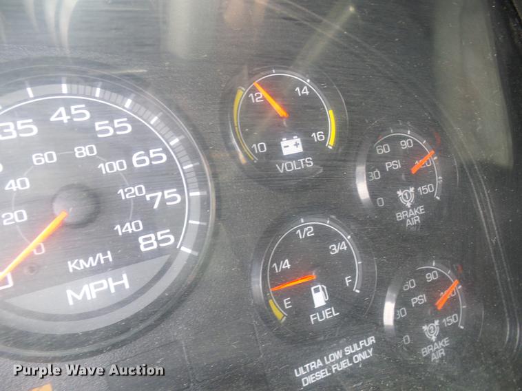 image for item DF7202 2013 International ProStar semi truck