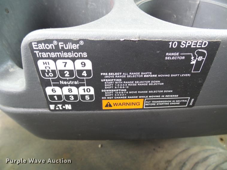 image for item DF7202 2013 International ProStar semi truck