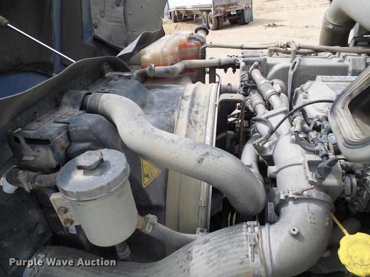 image for item DF7202 2013 International ProStar semi truck