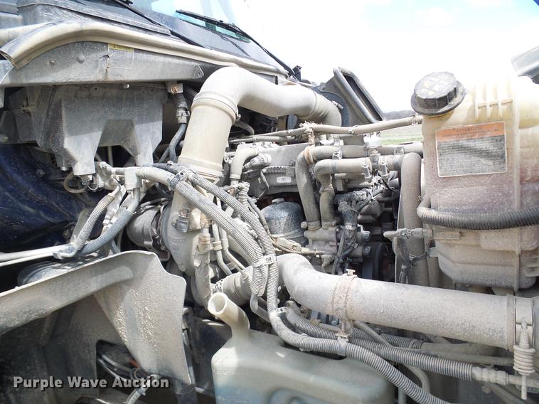 image for item DF7202 2013 International ProStar semi truck