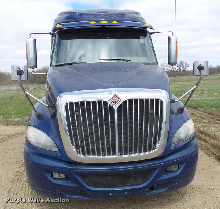 image for item DF7203 2013 International ProStar semi truck