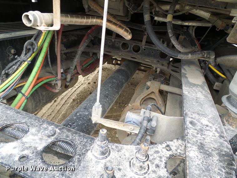 image for item DF7203 2013 International ProStar semi truck