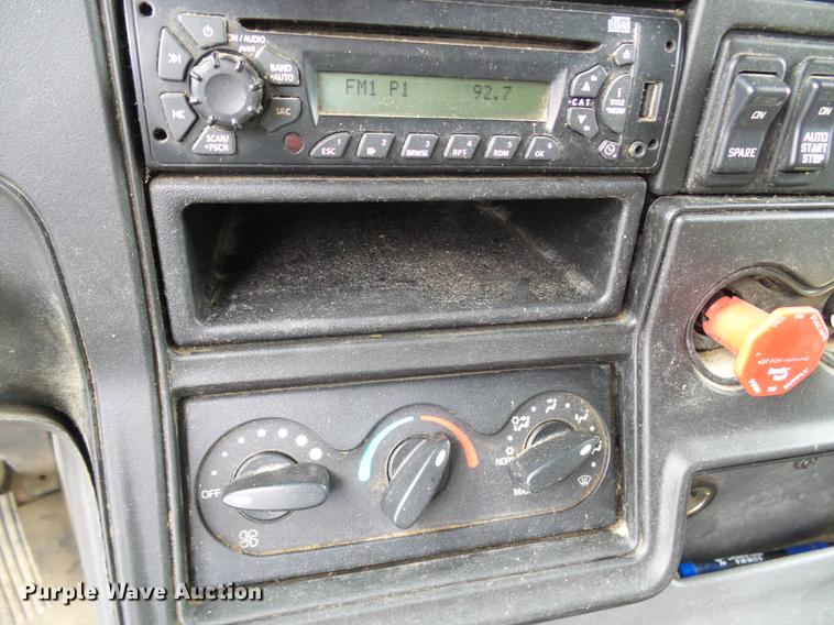 image for item DF7203 2013 International ProStar semi truck