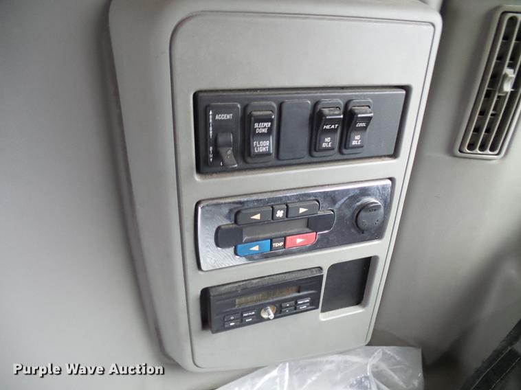 image for item DF7203 2013 International ProStar semi truck