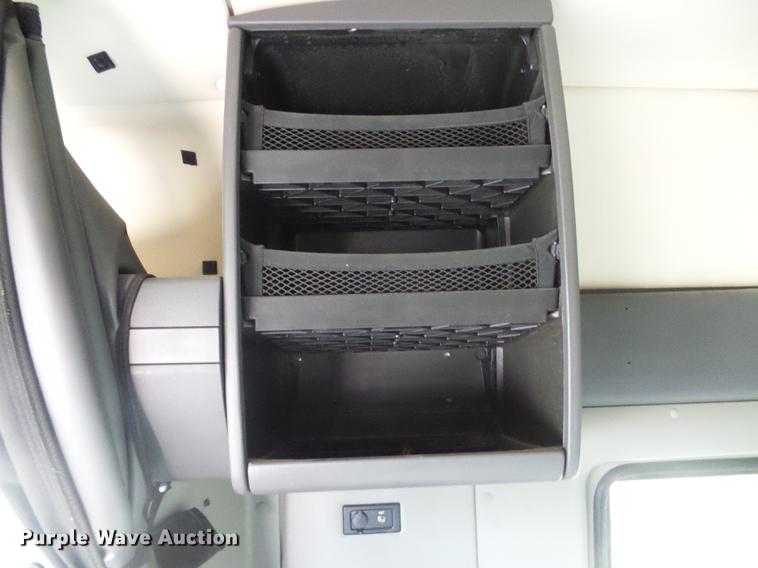 image for item DF7203 2013 International ProStar semi truck