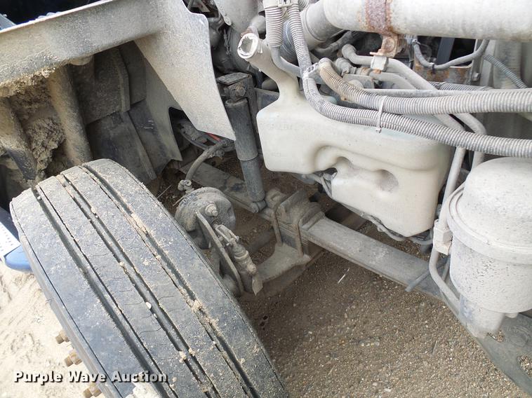 image for item DF7203 2013 International ProStar semi truck