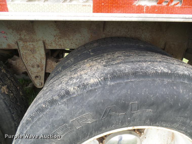 image for item DF7205 1985 Wilson AGH-700 double hopper bottom grain trailer