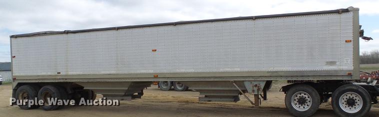 image for item DF7206 1990 Wilson DWH-200 double hopper bottom grain trailer